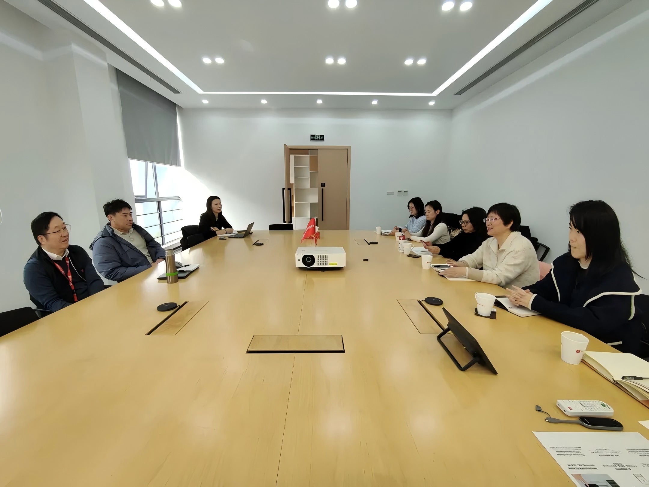 協會秘書長劉秋麗帶隊走訪副會長單位——格朗吉斯鋁業、上海有色金屬工業技術監測中心